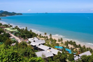 white-sand-beach-koh-chang